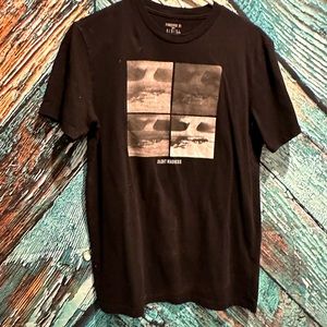 Men’s Small Forever 21 Black T Shirt “ Silent Madness” geometric Print Youth L